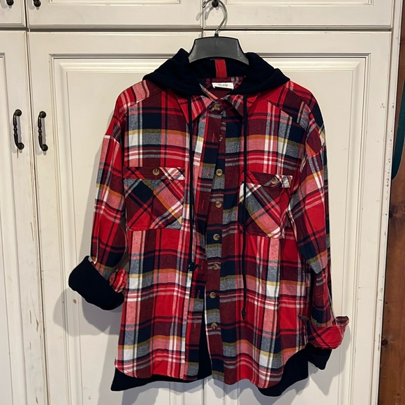 Bluivy Tops - Cutest, comfiest, flannel/thermal shirt. Bluivy brand size M. Never worn.